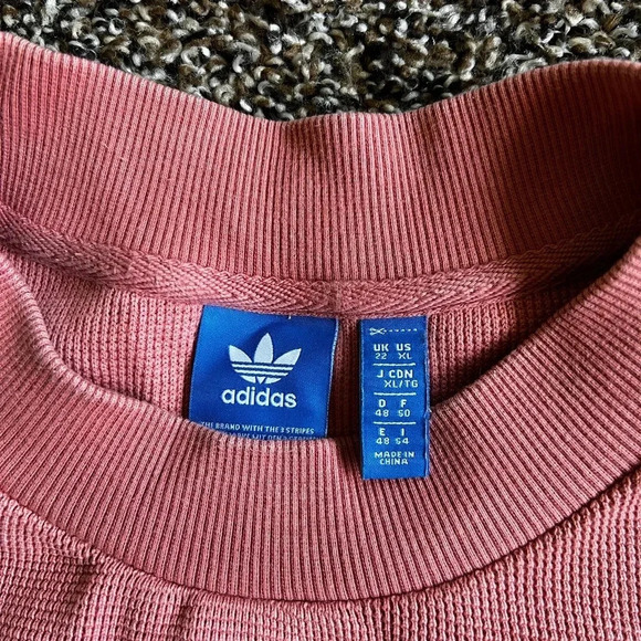Adidas oversized top - Picture 5 of 13